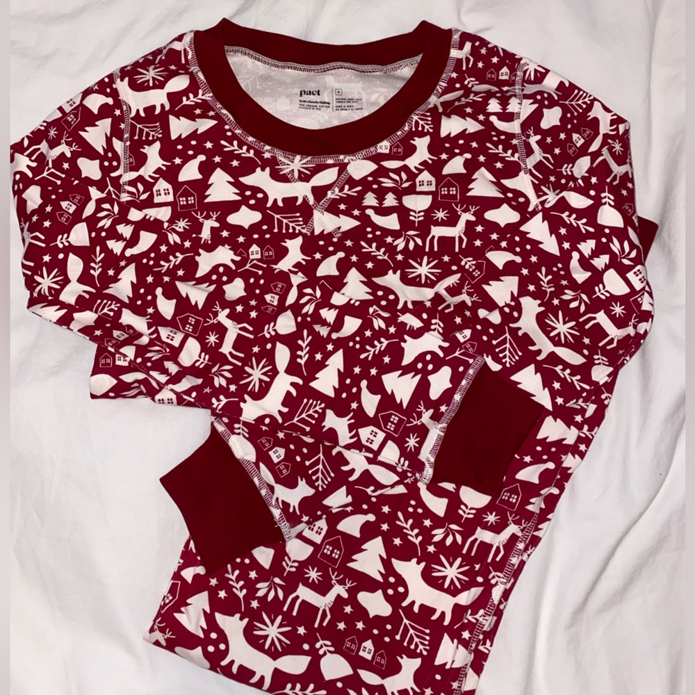 Pact Women’s M Christmas PJ Set